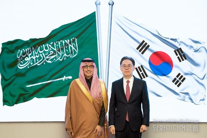한·사우디아라비아 국세청장회의(수하일 아반미 사우디아라비아 국세청장과 강민수 국세청장)